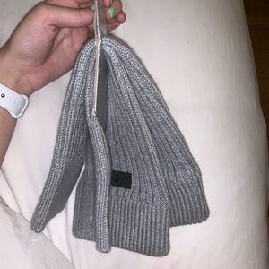 NWT UNDER ARMOUR LEG WARMERS